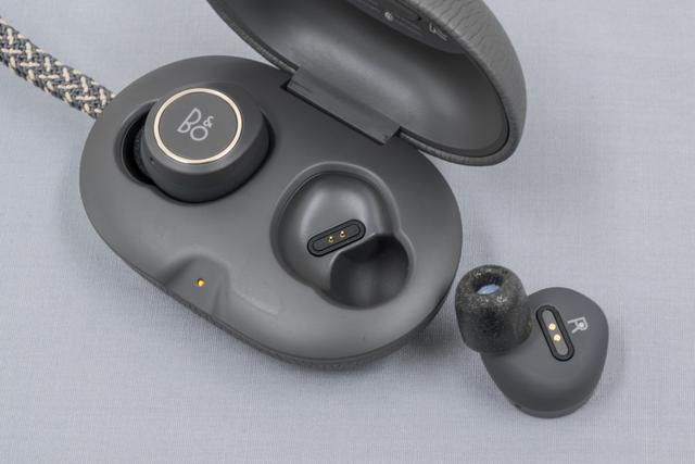 180116_b_and_o_beoplay_e8_review_2a