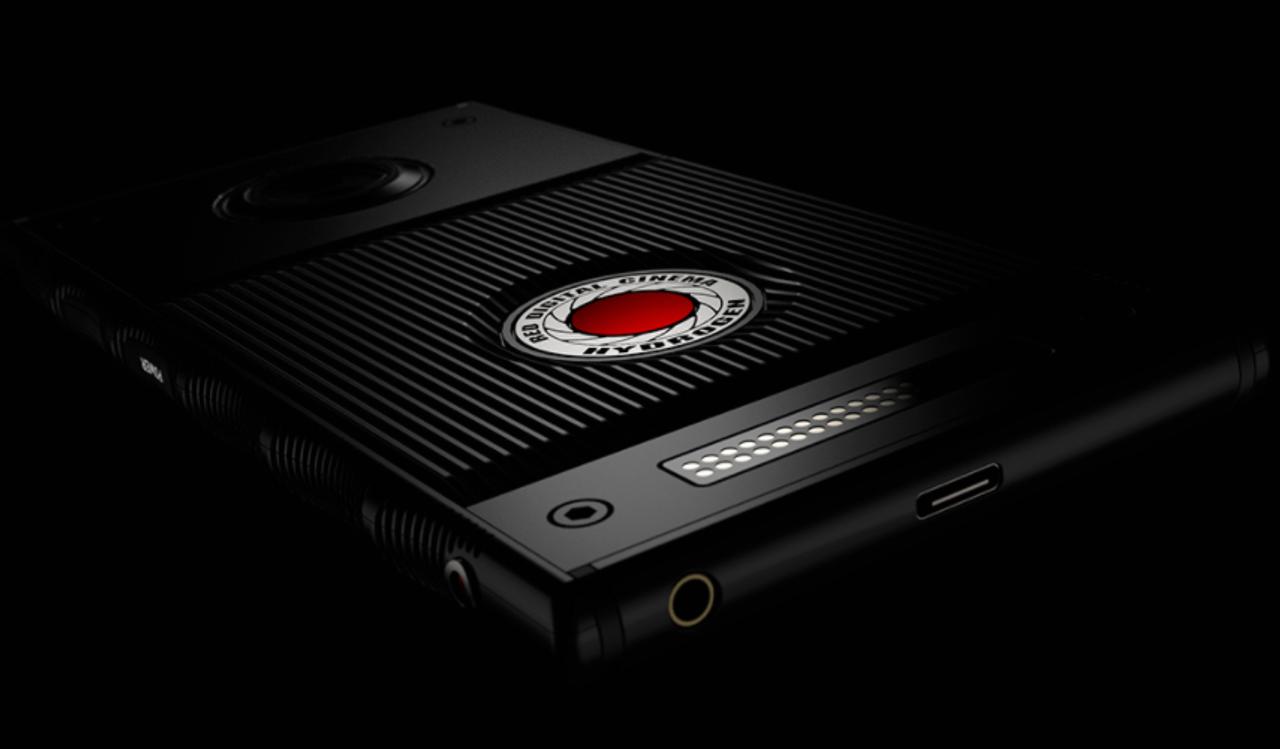 REDのホログラフィックスマホ｢Hydrogen One｣、Snapdragon 835と4,500mAhのバッテリー搭載で夏頃発売？