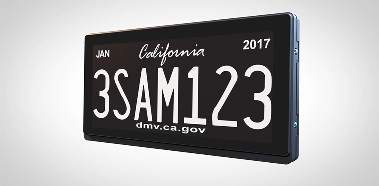 瞬時に情報を変更、便利なお知らせも表示できるデジタル・ナンバープレートがアメリカで実用化 ギズモード・ジャパン