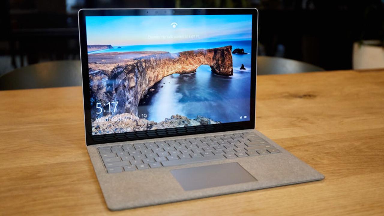 Surface LaptopにCore m3プロセッサの低価格モデルが追加。これはバーゲンセールといっても良さそう