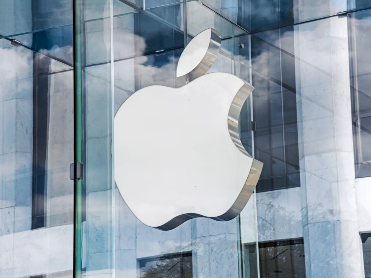 Apple、定価でバッテリー交換した人への救済措置を検討中？