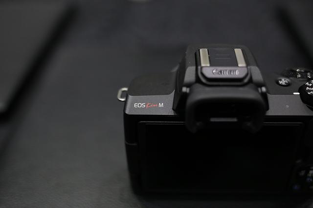 20180220gizmodo_eoskissm_canon_IMG_8780