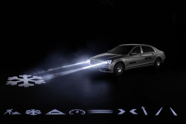 180308_mercedes_futuristic_headlights_3