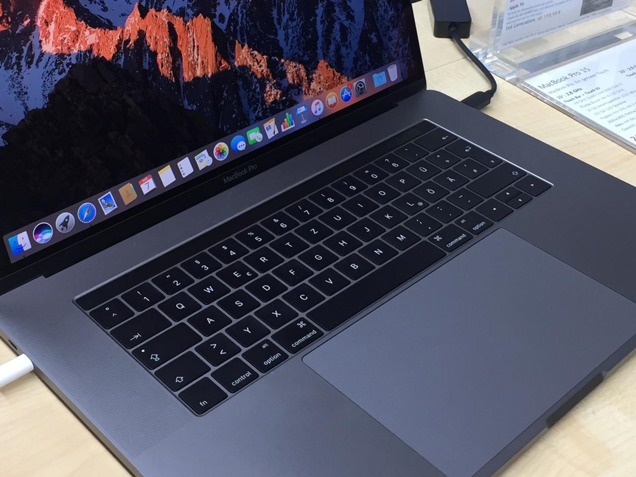 MacBookの薄いキーボード、もうゴミが詰まらない？ 新特許にヒント