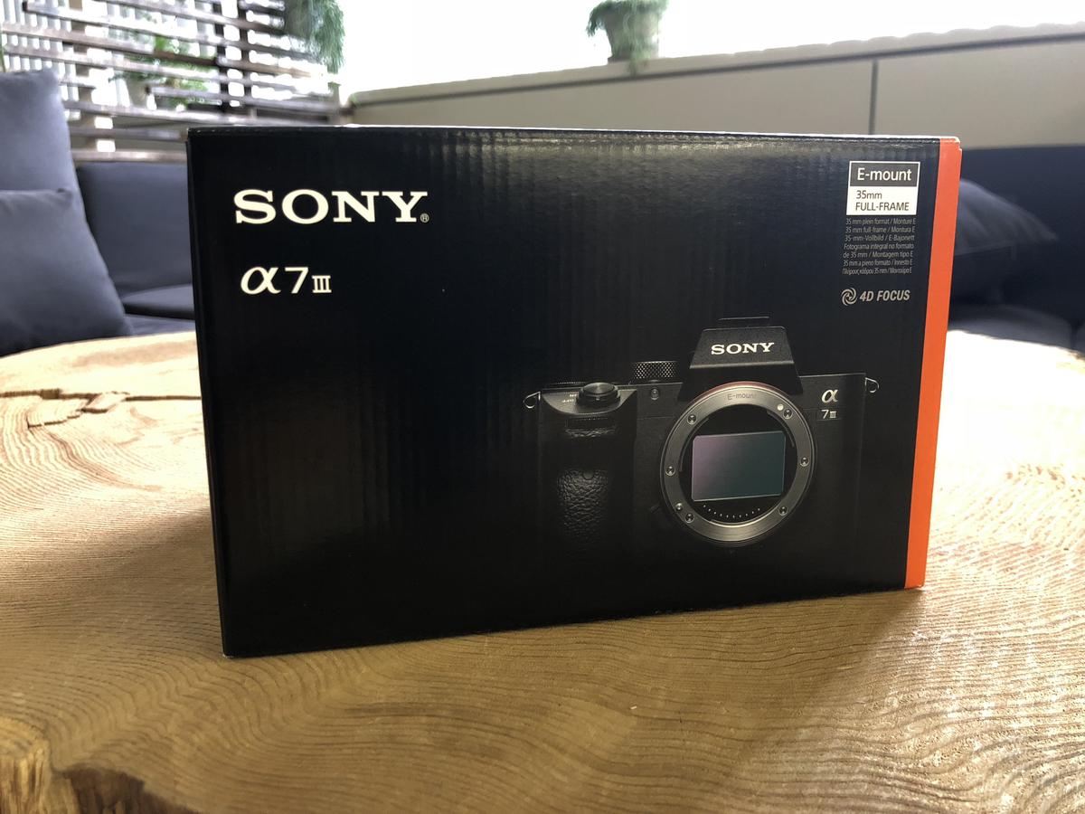 SONY α7 元箱付き SONY α7 III アンボックスの巻。α7Sと比べながら見ていきましょー