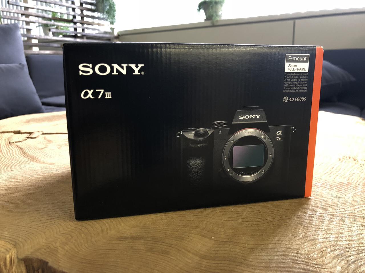 SONY α7 III アンボックスの巻。α7Sと比べながら見ていきましょ SONY α7 III アンボックスの巻。α7Sと比べながら見ていきましょ