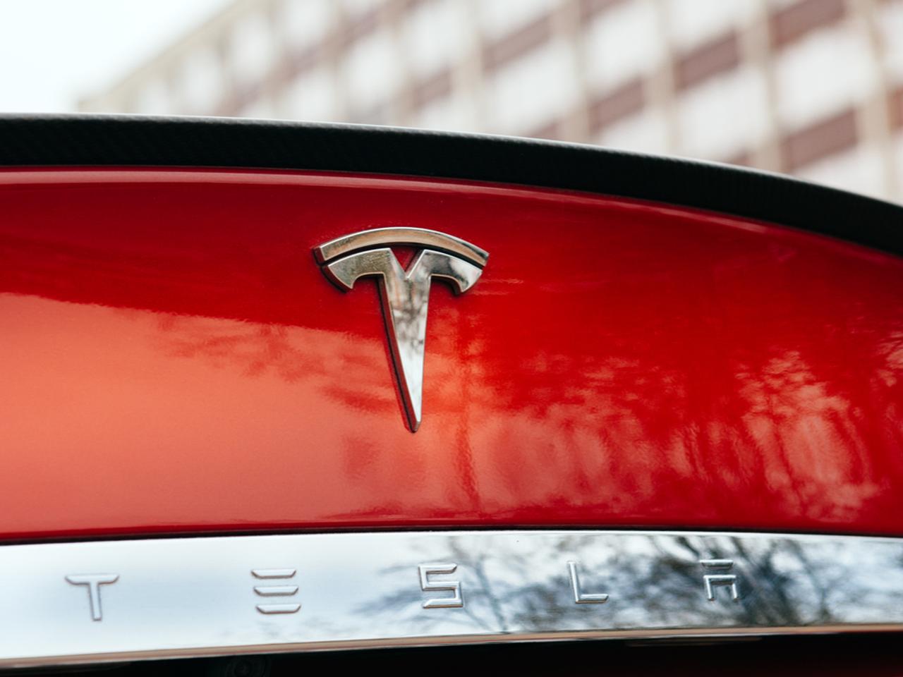 Teslaが旧型｢モデルS｣のリコールを発表。パワステの安全性を見直すため（追記あり）