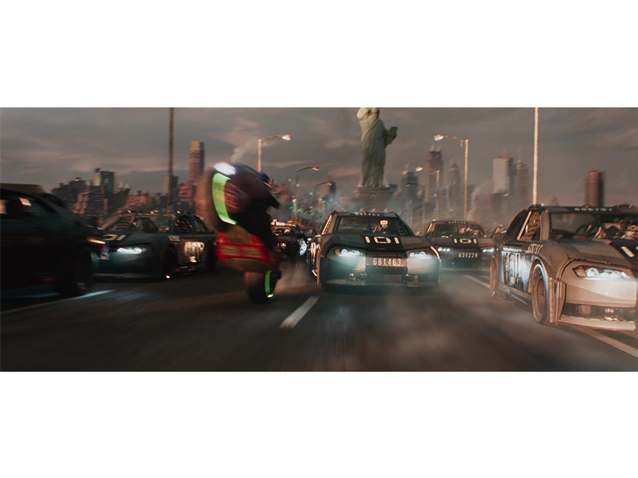 金田のバイクが激しくチェイス。映画『レディ・プレイヤー1』の3分長尺レースバトル映像が公開！