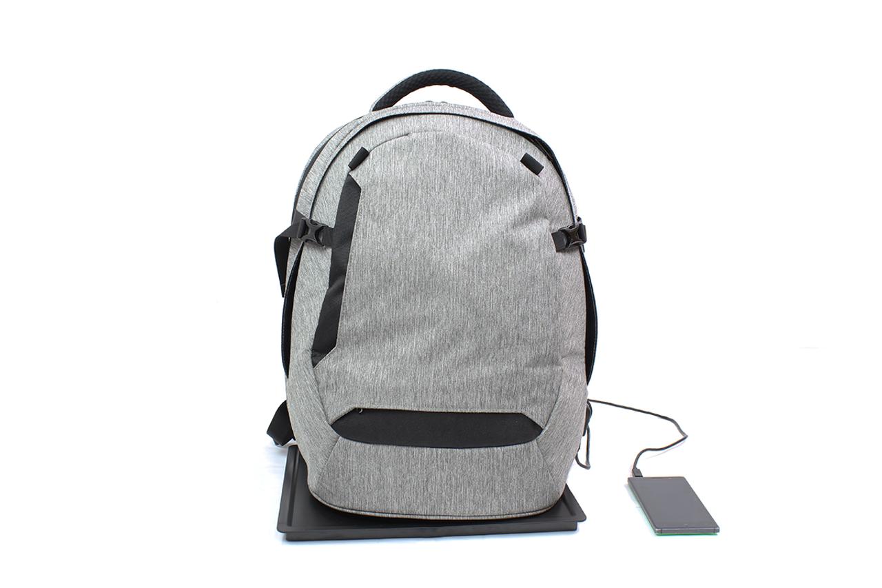 キャンペーンが残り1日！ワイヤレス充電搭載の多機能スマートバックパック｢Konzu Smart Backpack｣