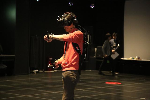20180425gizmodo_vrzone_3B0A0928