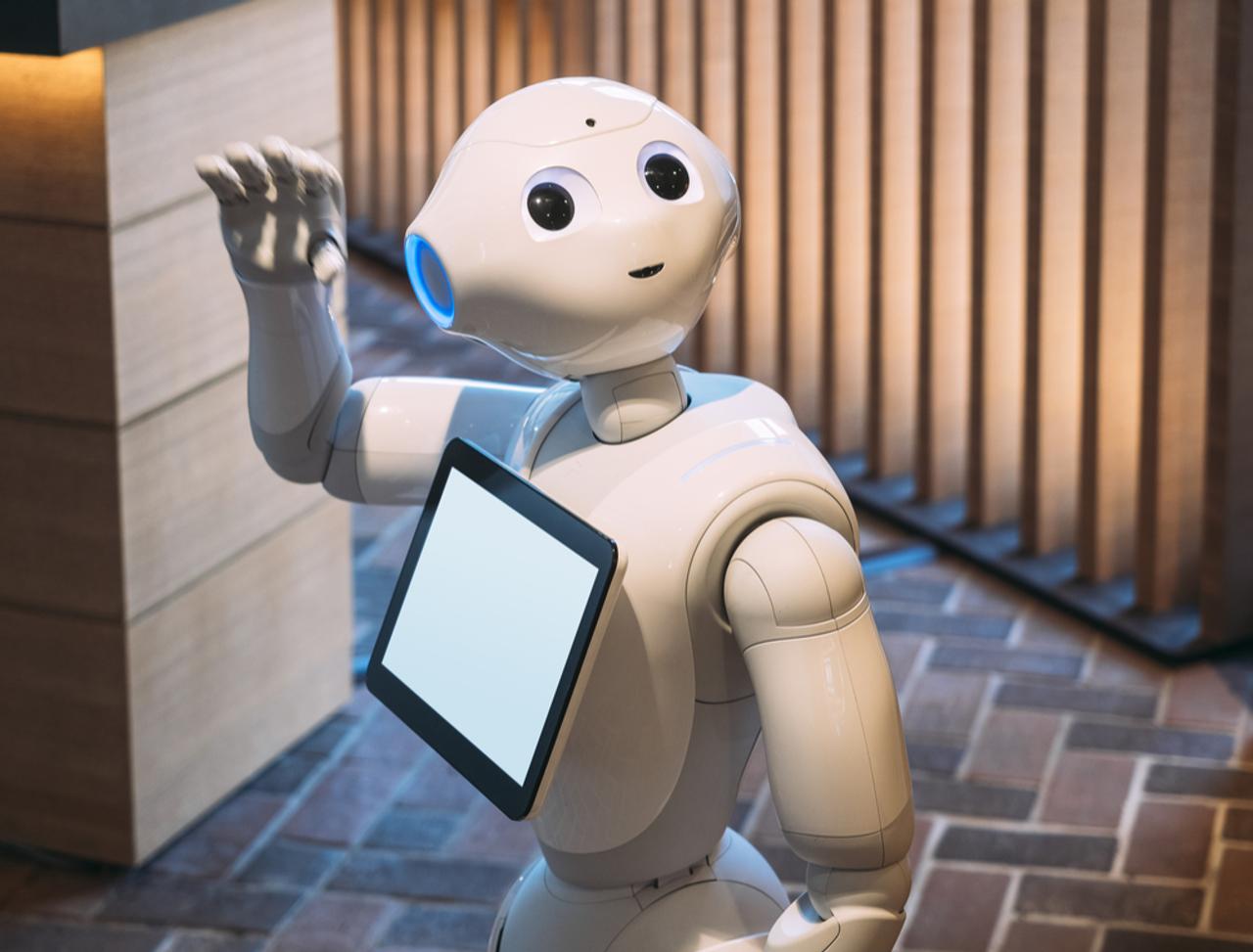 ロボットは｢電子人間｣として認められるべき？ 150人以上の専門家がEUの提言に反対