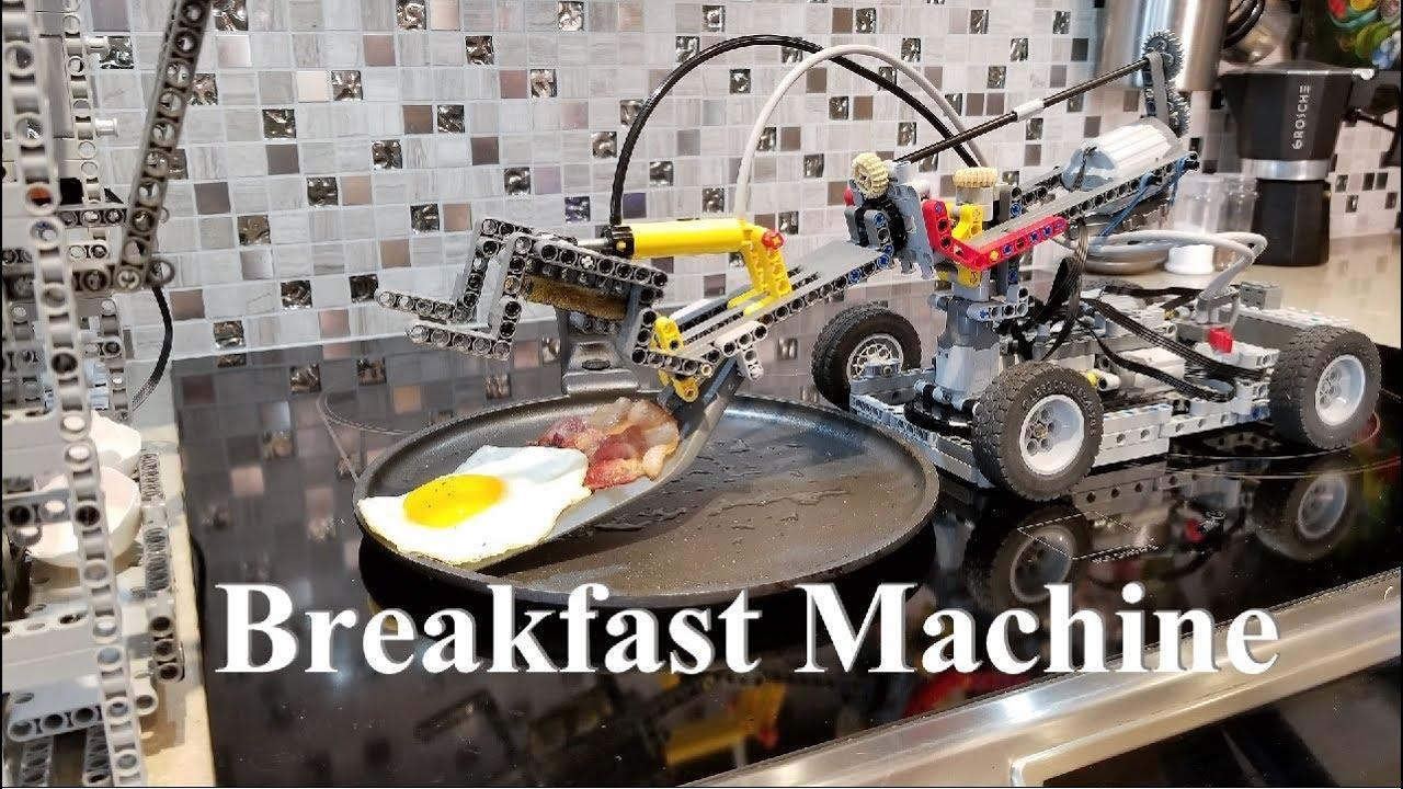 伝説の｢全自動卵割り機｣？ 朝食を自動で料理してくれるレゴ・マシーン