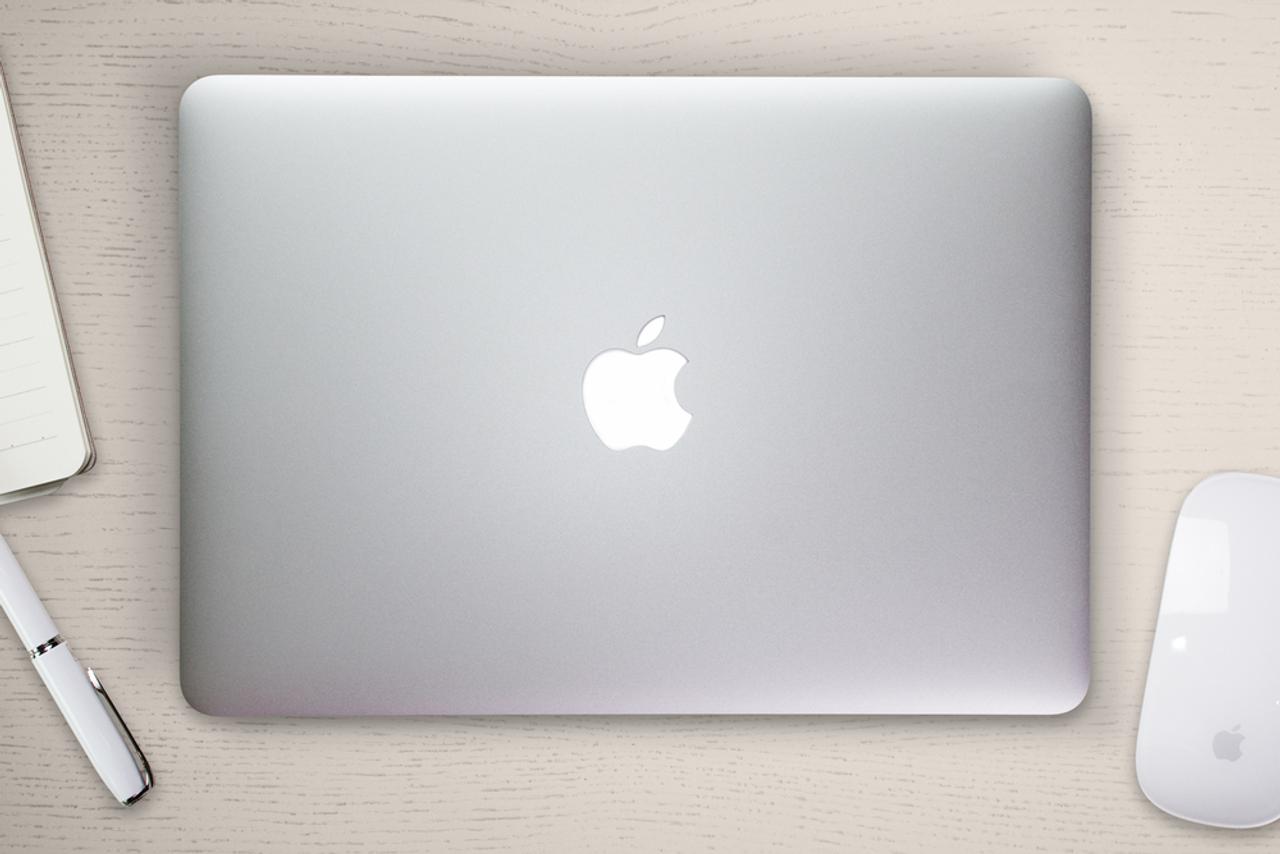 さよなら、リンゴが光るMacBook Pro