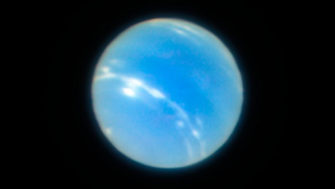 ハッブル宇宙望遠鏡並に鮮明。海王星の姿を驚くべき美しさで捉えたのは、チリの巨大望遠鏡