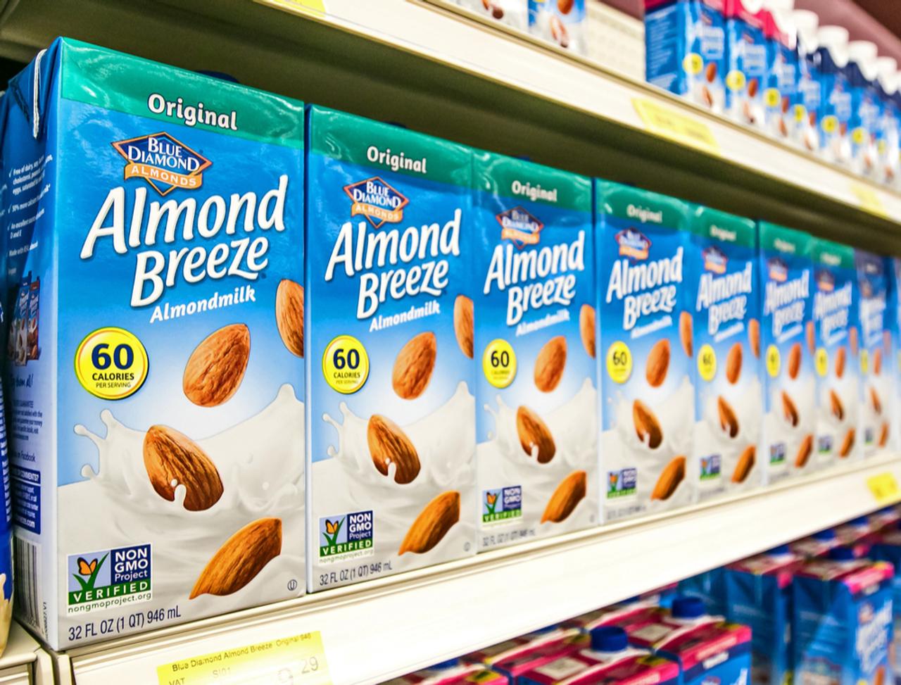 ｢アーモンドミルクはアーモンドの乳ではありません｣米FDA長官が発表、ミルク表記撤廃に意欲