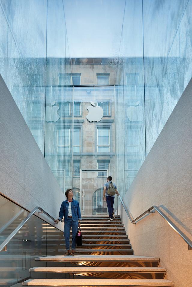 180725_apple_piazza_liberty_1-1