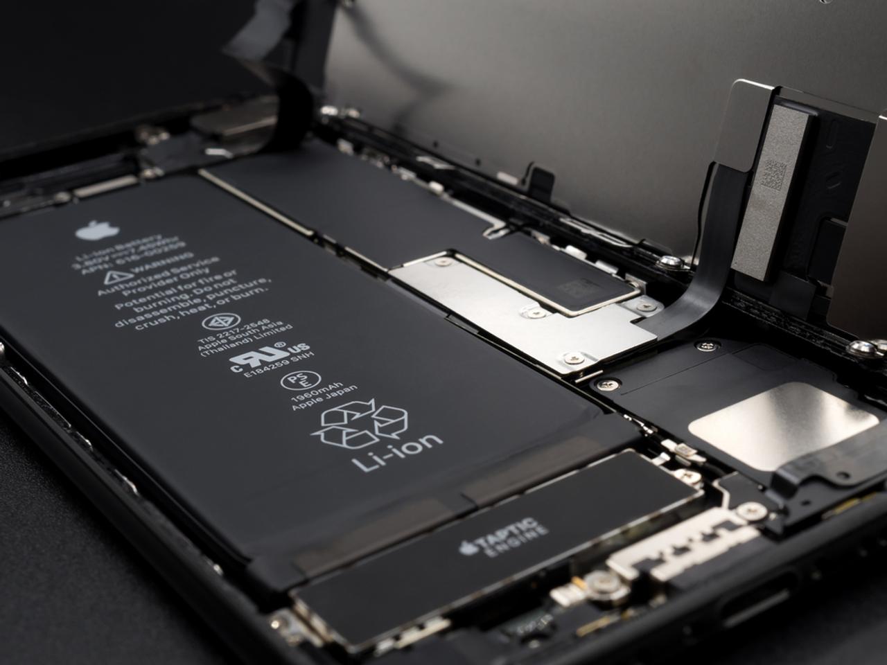 Apple、新型iPhoneでQualcommモデムチップを採用せず。Intelが契約独占か