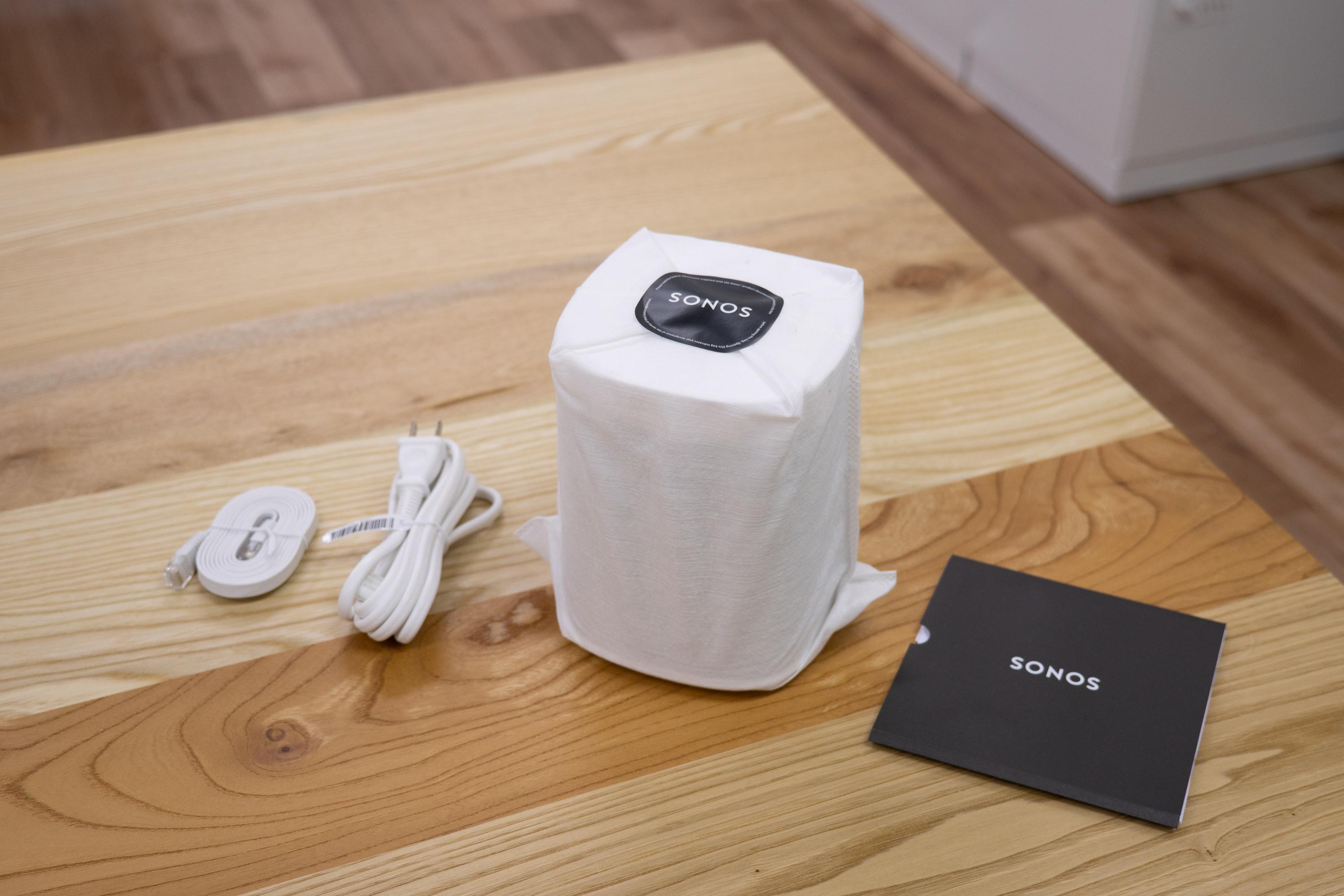 スマートスピーカー「Sonos One」開封の儀! | ギズモード・ジャパン スマートスピーカー「Sonos One」開封の儀! | ギズモード・ジャパン