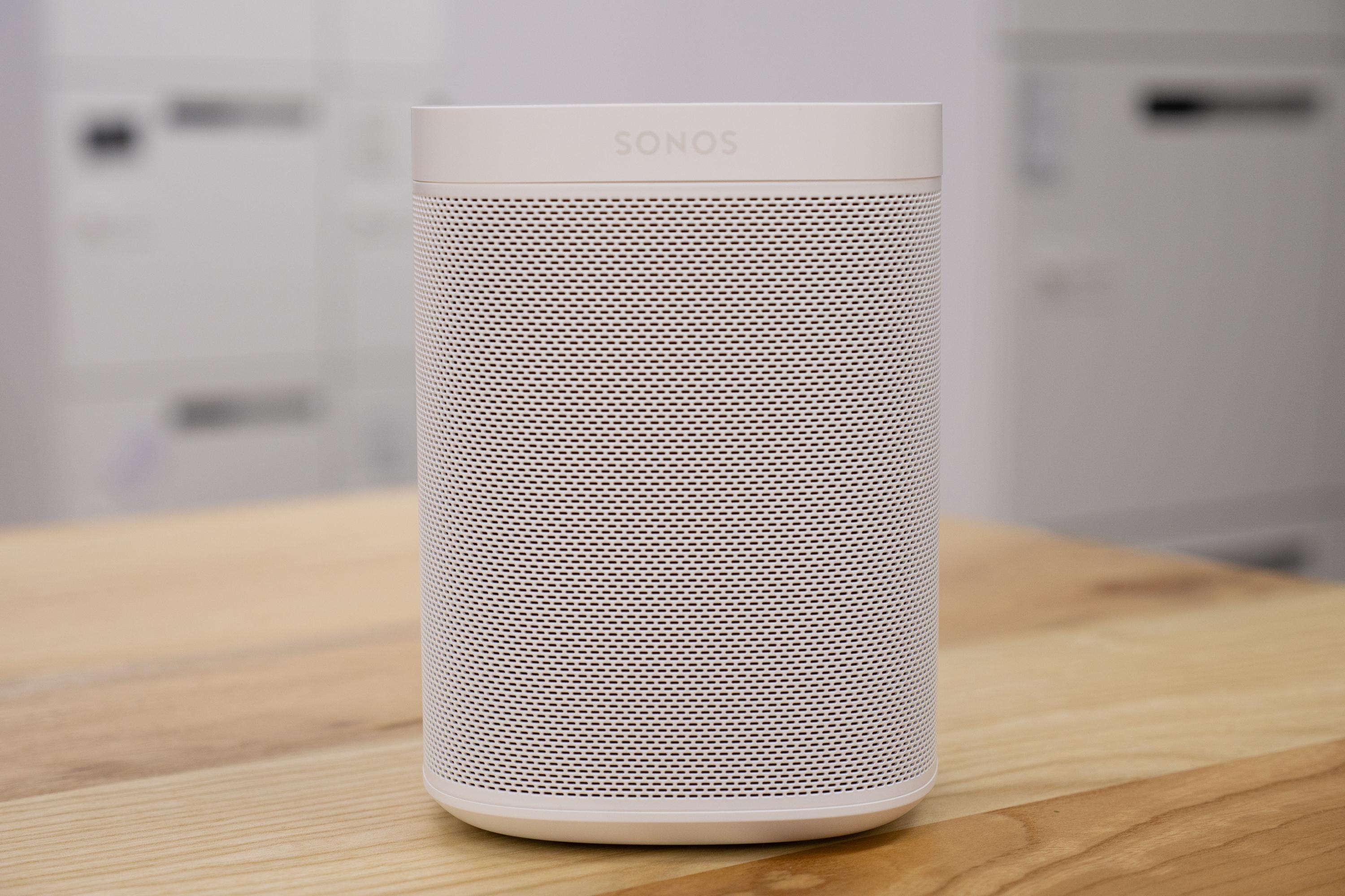 スマートスピーカー「Sonos One」開封の儀! | ギズモード・ジャパン スマートスピーカー「Sonos One」開封の儀! | ギズモード・ジャパン