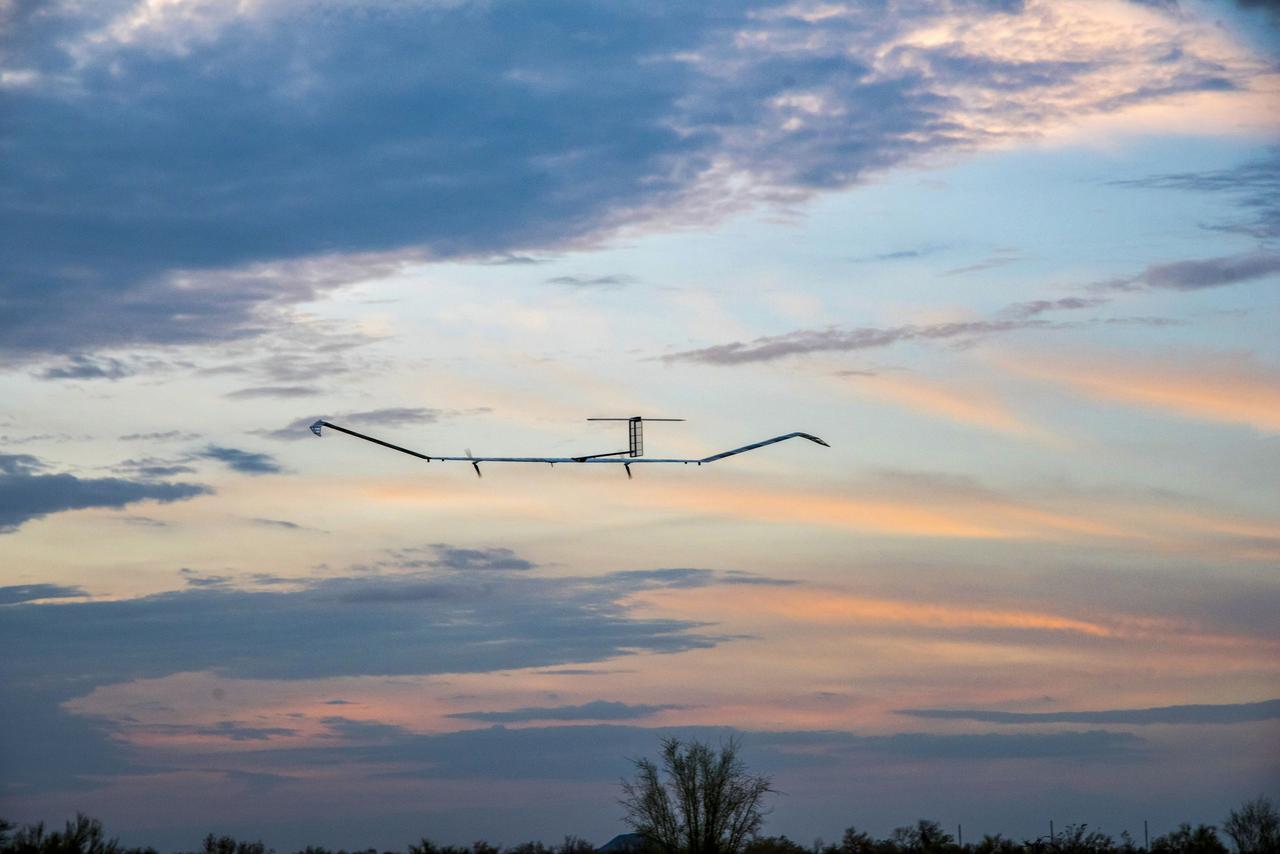 Airbusの無人ソーラー飛行機、約26日間の連続飛行で世界記録を達成！