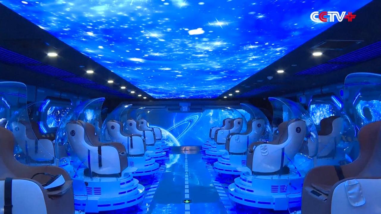 まるで銀河を進む宇宙船。SFみたいなVR映画館が北京でオープン