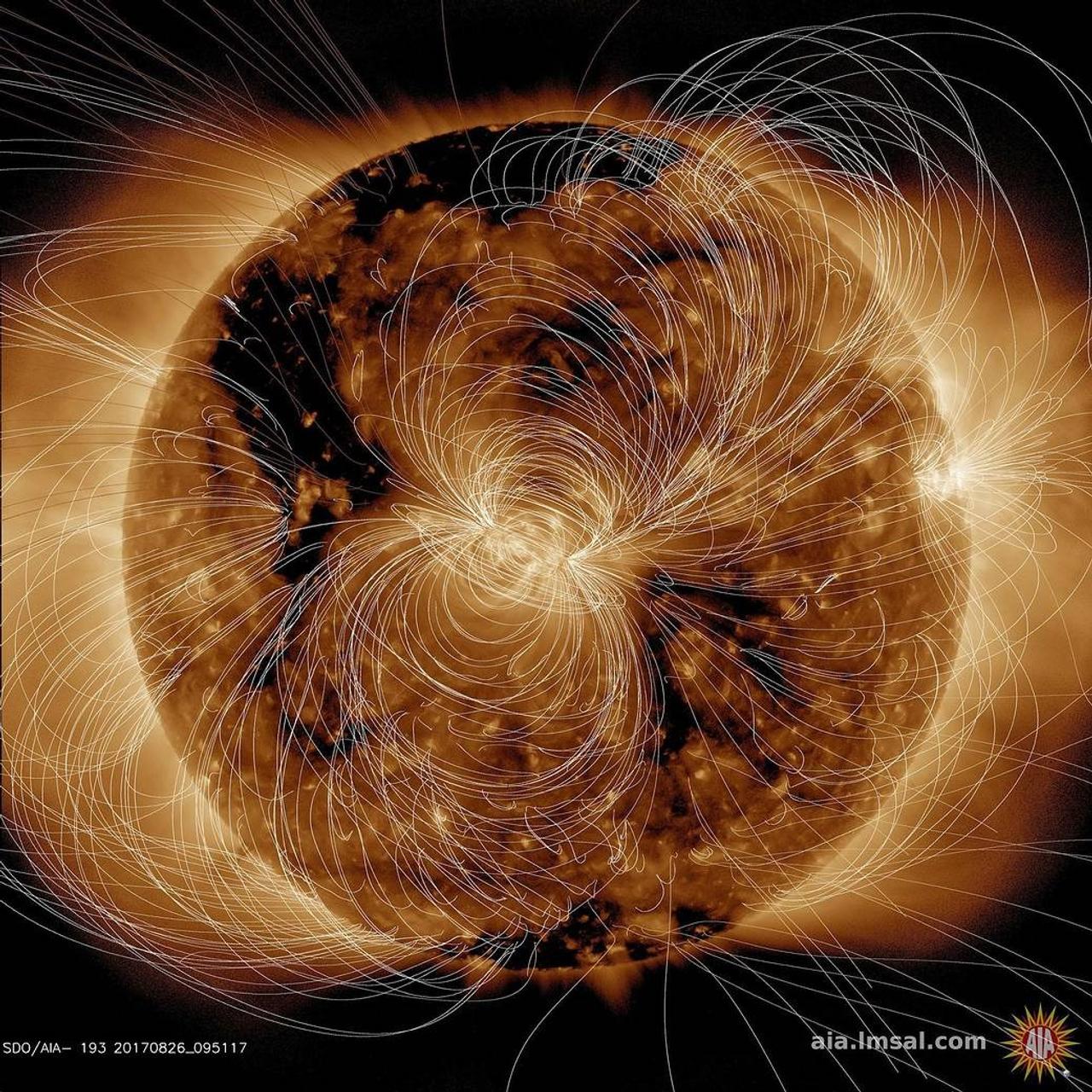 NASAが2018年8月10日に太陽が放出した磁場をCGで描く