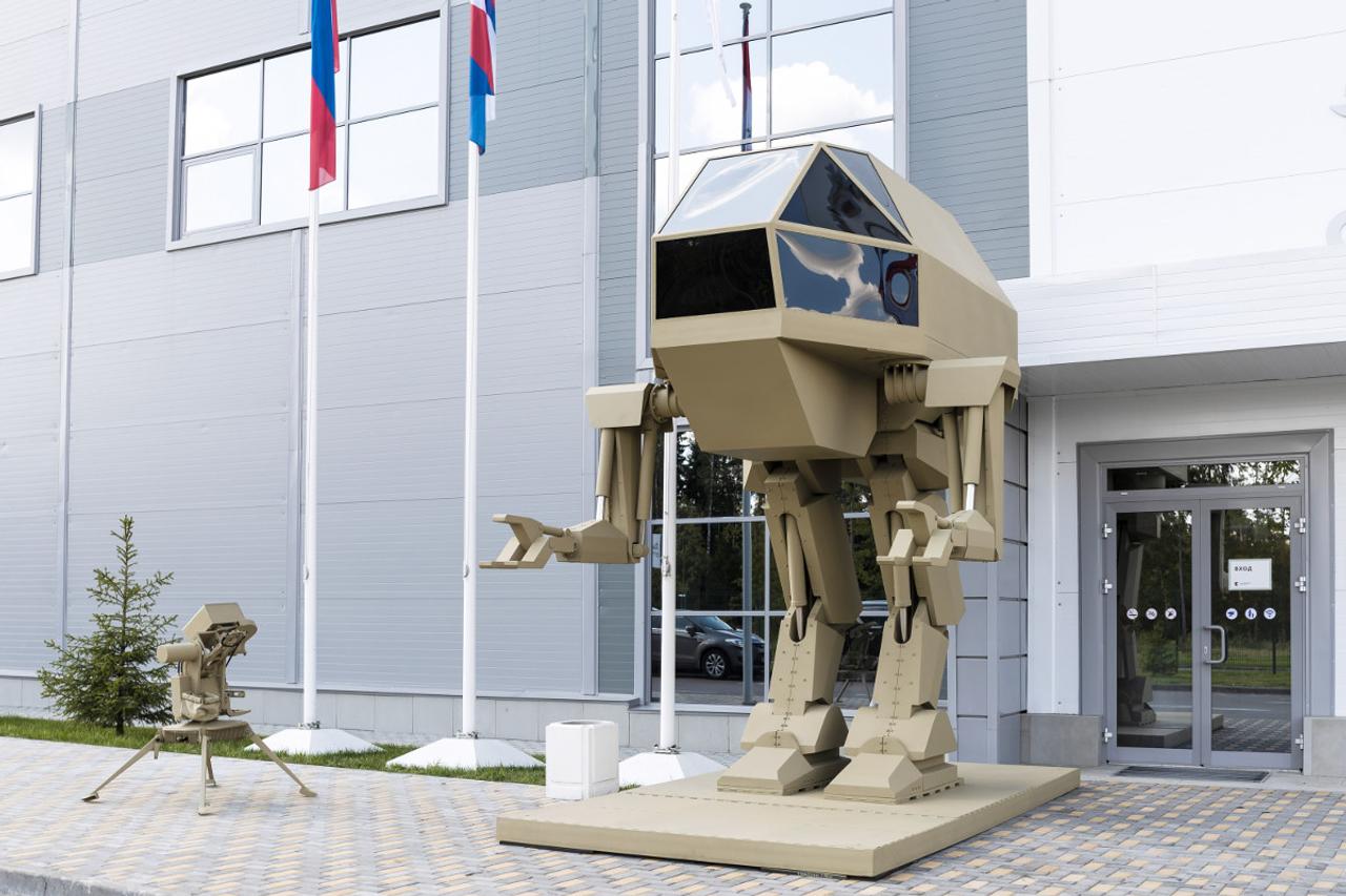 ロシア兵器メーカーが歩行戦車のコンセプトモデルを公開 。来年にむけて開発中