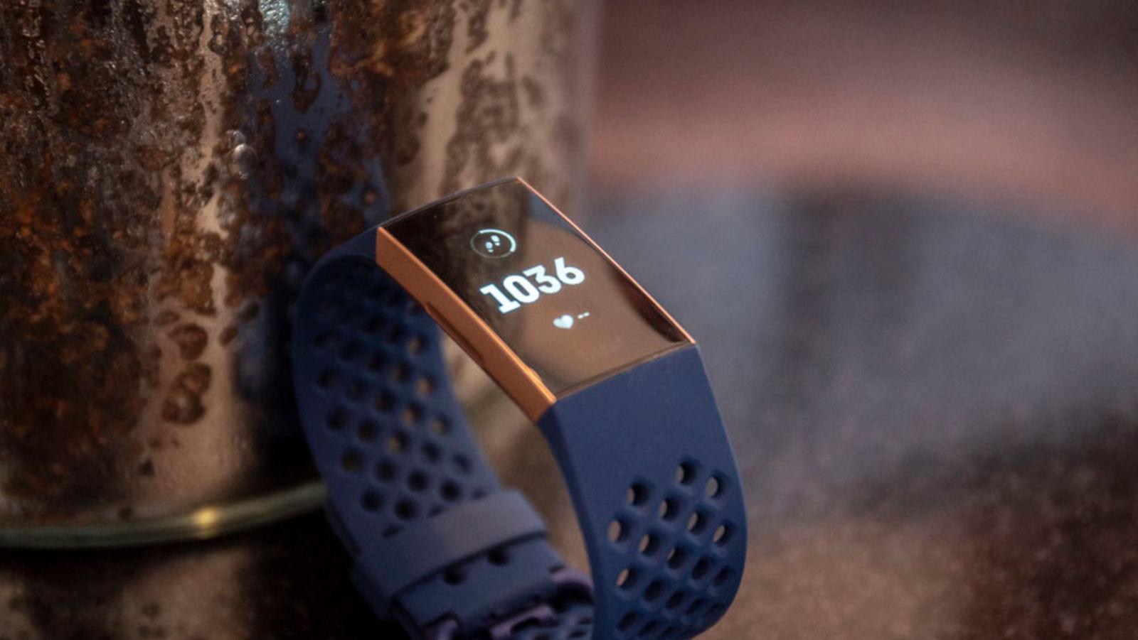 Fitbit Charge 3ハンズオン：安い、軽い、反応良、充電長持ち