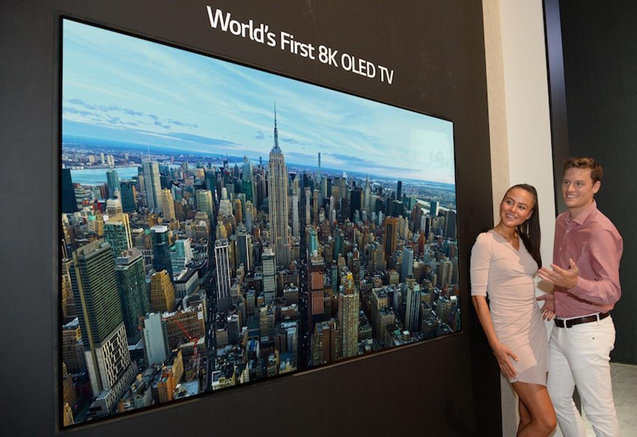 世界初！ LGが88インチの8K OLEDテレビをお披露目