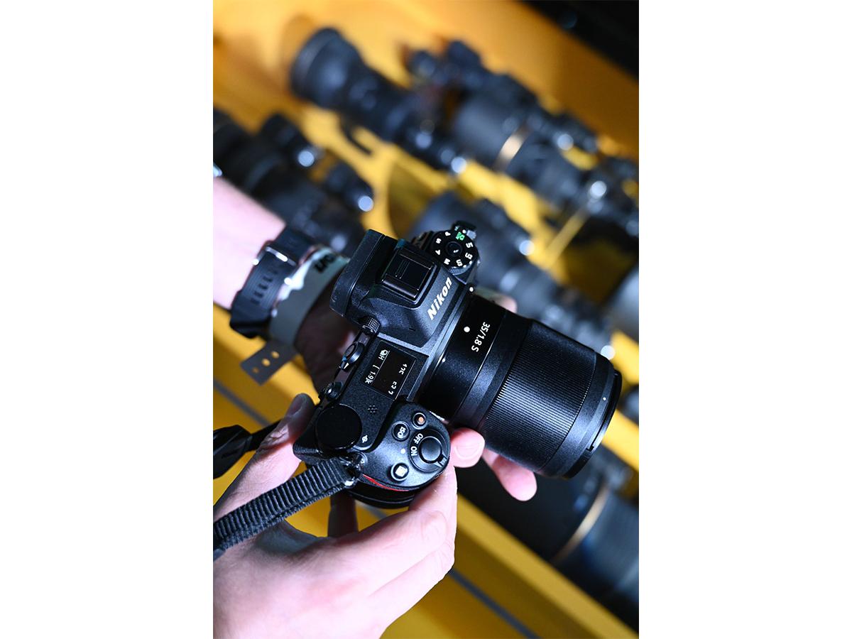 ■ショット数８０回の新品級■ Nikon ニコン ミラーレスカメラ 一眼 Z7 ボディ