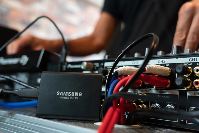 20180906gizmodo_samsung_t5_DSC7374