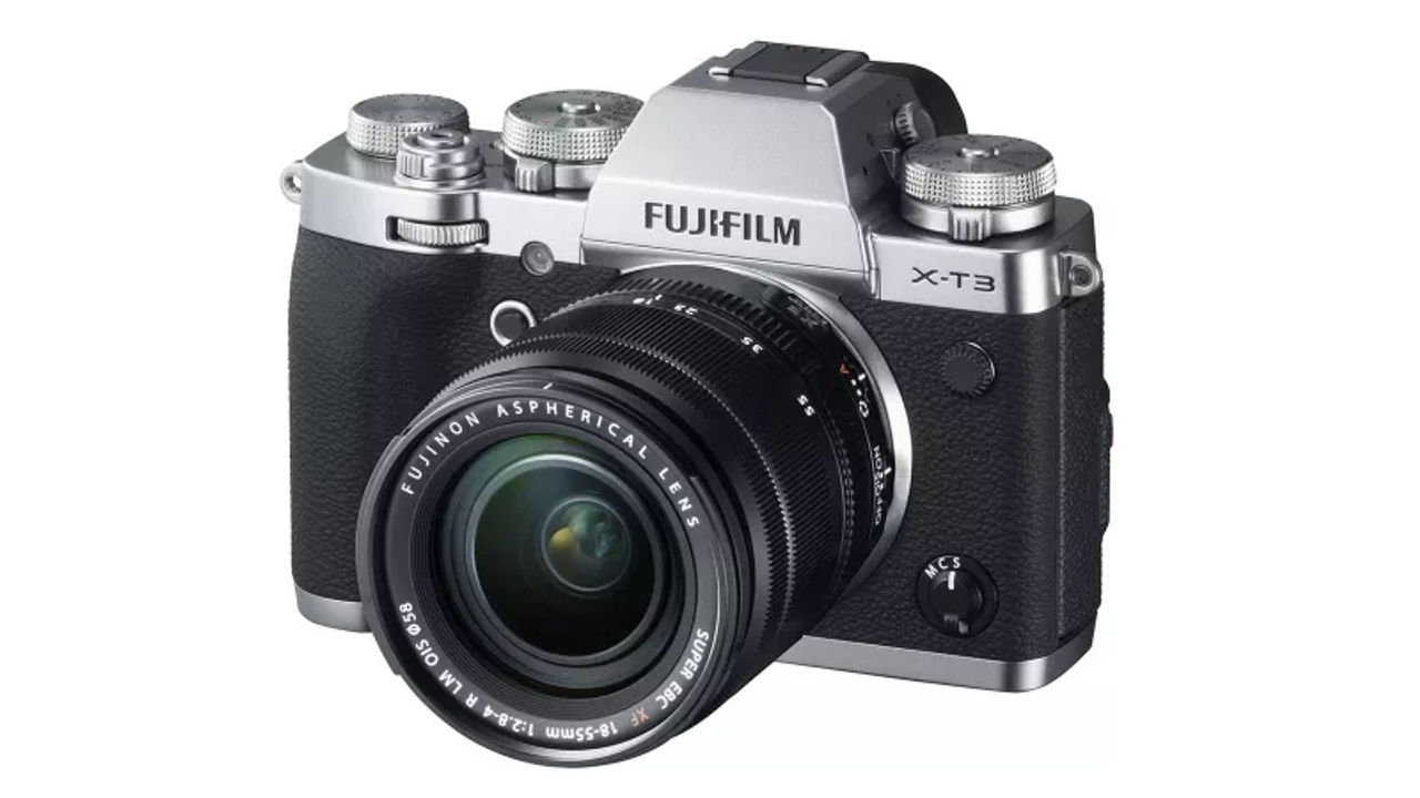 富士フイルム、ミラーレスカメラ「X-T3」を発表!動画も写真も本気 富士フイルム、ミラーレスカメラ「X-T3」を発表!動画も写真も本気