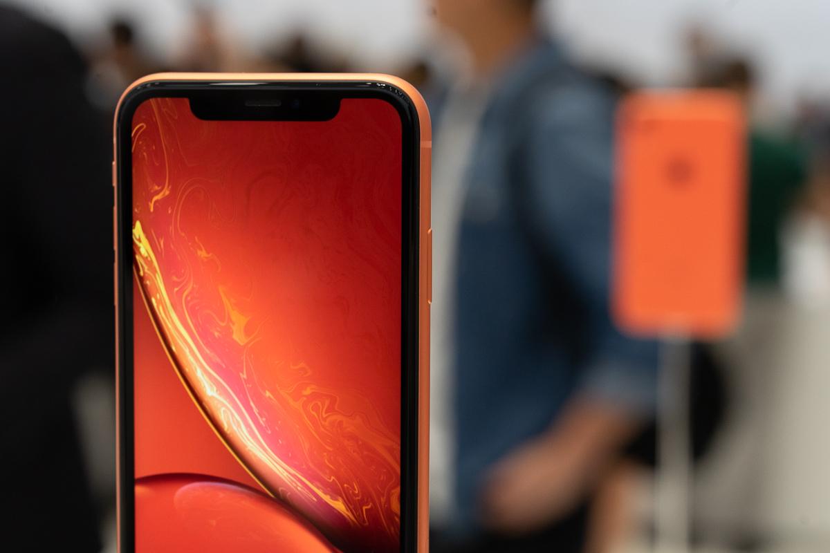 iPhone XRだけ発売が遅れる理由は液晶フルスクリーン＋ノッチにあり