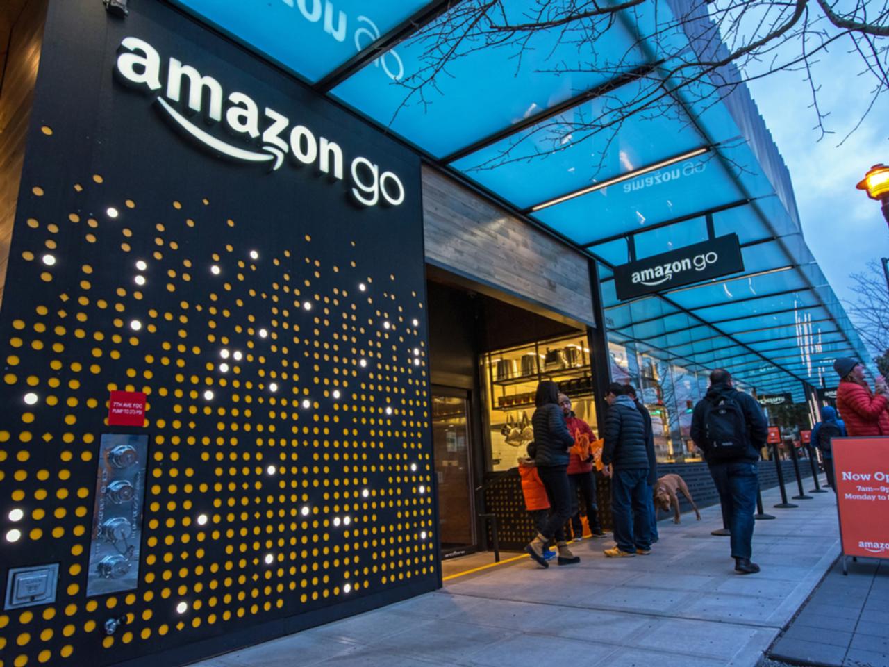 労組激おこ。Amazonが2021年までにレジなし店舗を3,000軒に展開予定