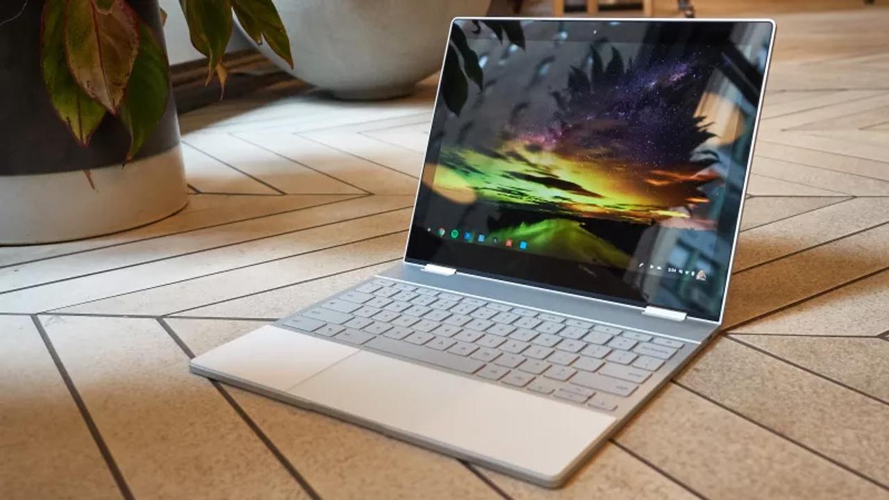 Google is Reportedly Testing its Fuchsia OS on the Pixelbook