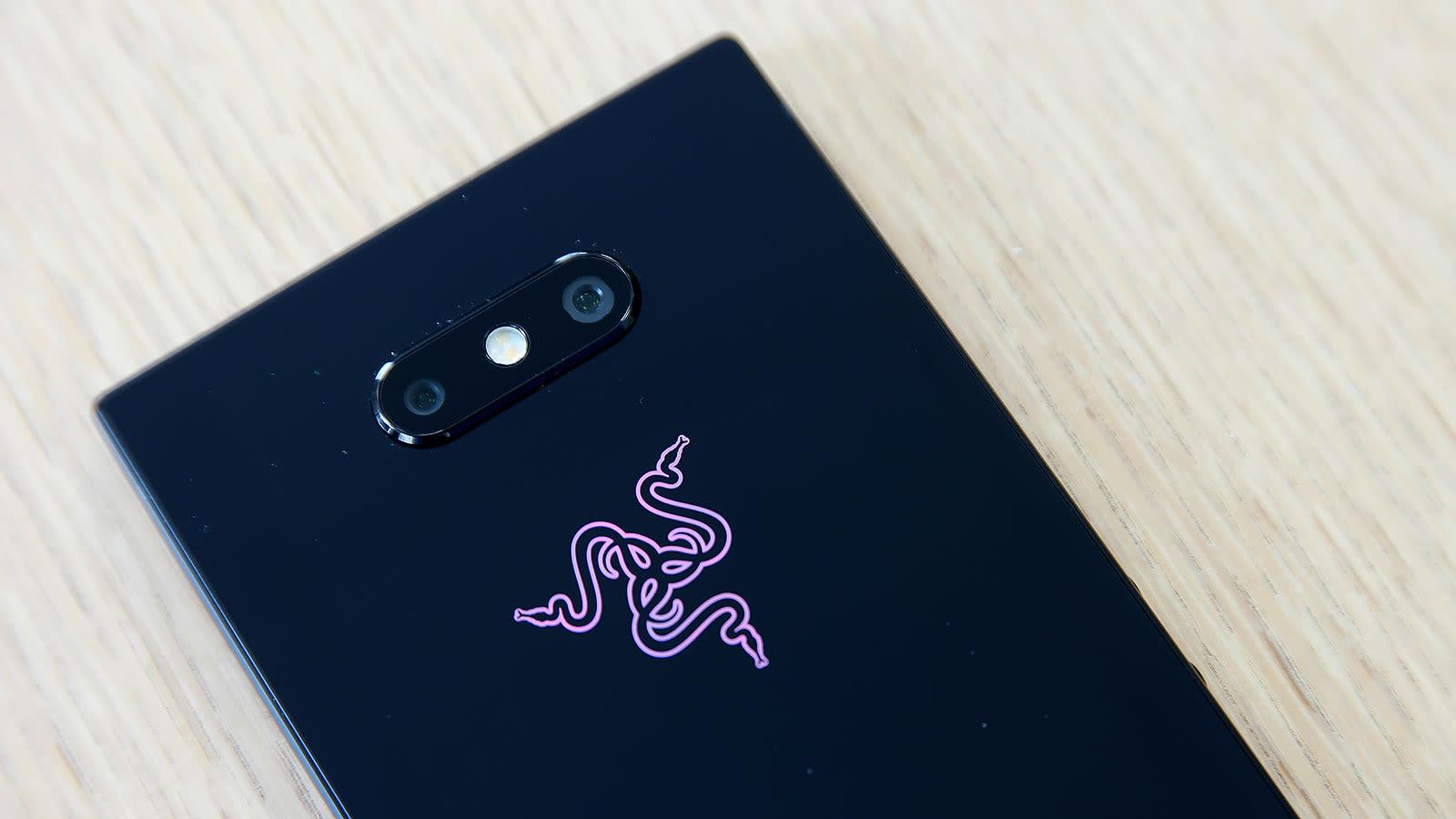 Razer Phone 2 ハンズオン：ゲーマー向けスマートフォン（RGBライトが