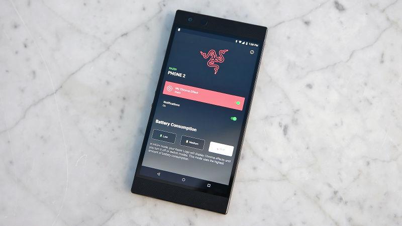 Razer Phone 2 ハンズオン：ゲーマー向けスマートフォン（RGBライトが