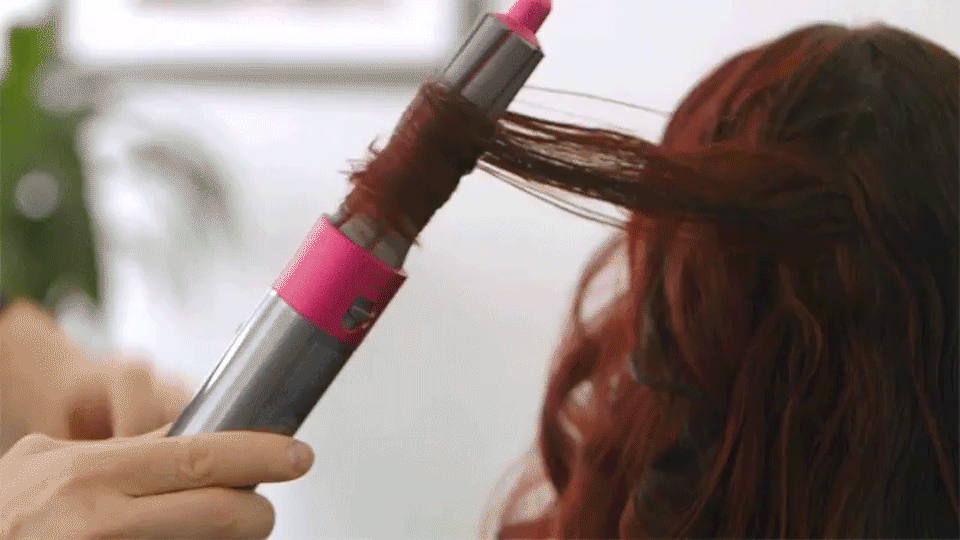 ダイソンが放つ新ヘアスタイリングツール「Airwrap」ハンズオン：濡れ