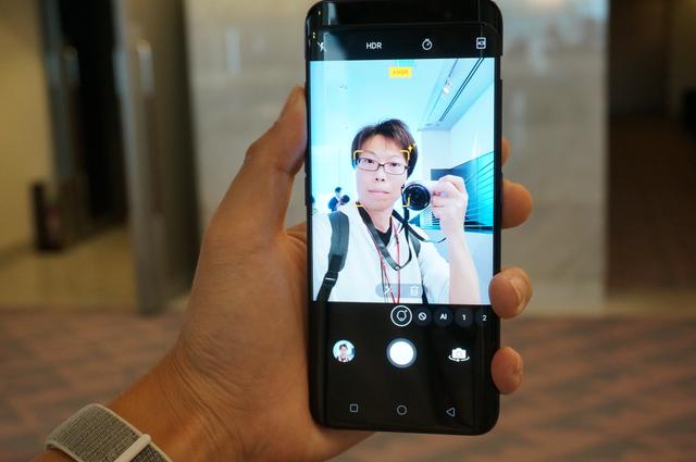 OPPO - 世界初の全画面スマホ 真の“全画面スマホ”に初めて触れた者の記録：OPPO Find X