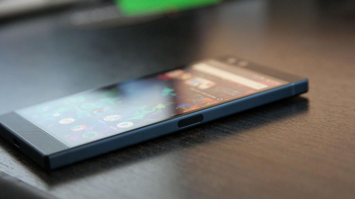 Razer Phone 2レビュー：ゲーム以外の日常もこなせるように 