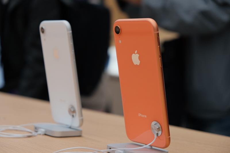 iPhone XR発売！すべての色のXRで写真撮られてきたよ | ギズモード