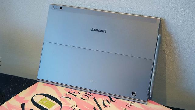 181102-galaxy-book2-7q7hp8