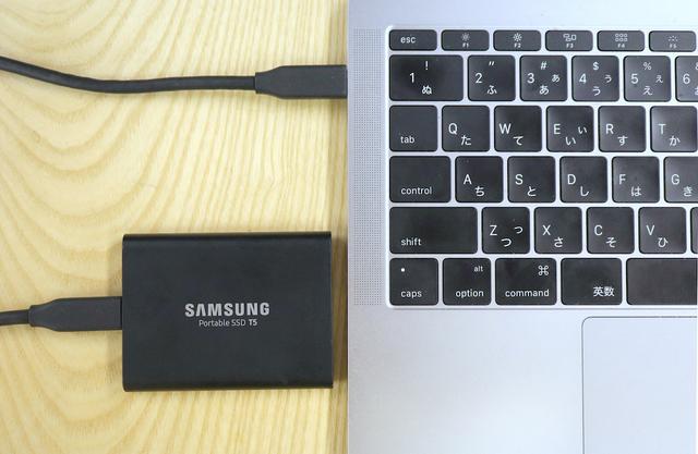 20181106gizmodo_samsung_t5_3