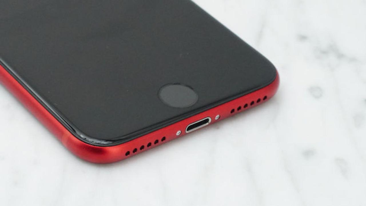 iPhone XRの増産中止、理由は今は亡きアイツ？