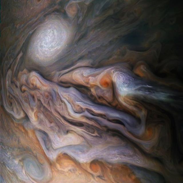 181113juno1