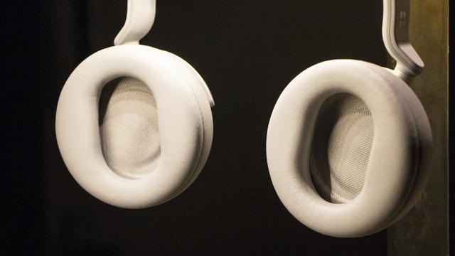 181119_microsoft_surface_headphones_review_3