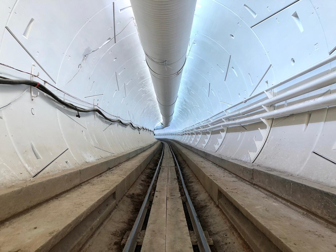 ロサンゼルスで掘っていたThe Boring Companyのトンネルが開通！