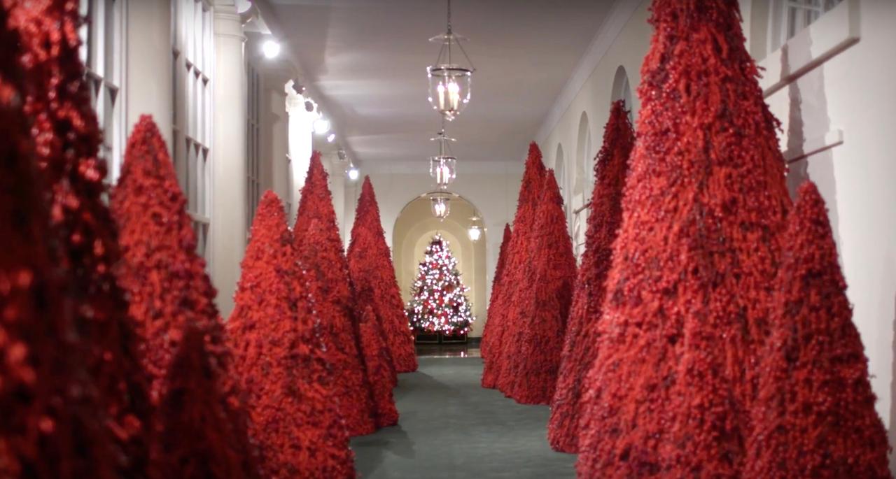 ホワイトハウスは何故か、クリスマスをホラーにするのがお好き