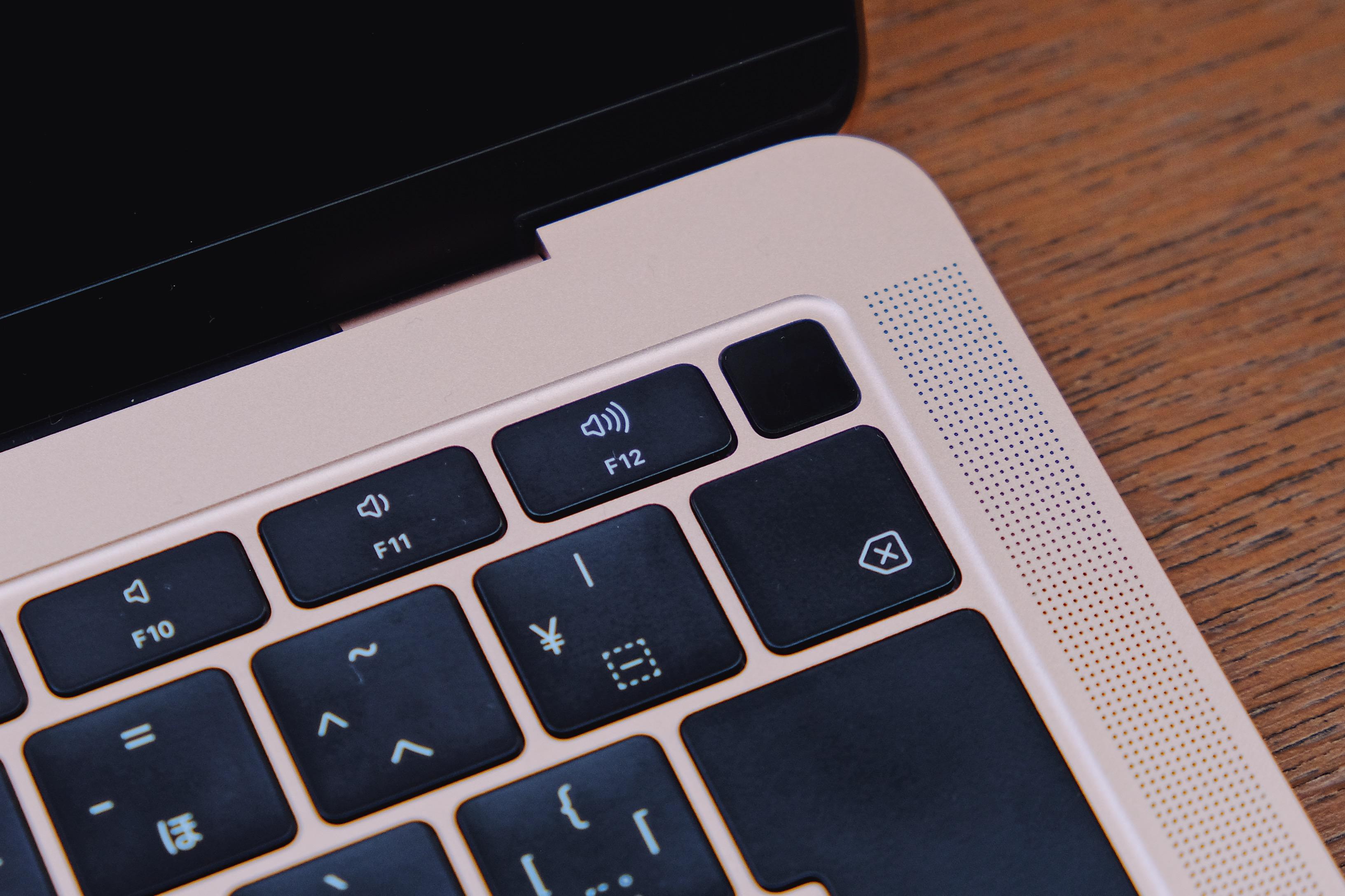 サウンド再生確認済みMacBookAir 2018 i5 Touch ID マックブックエア F
