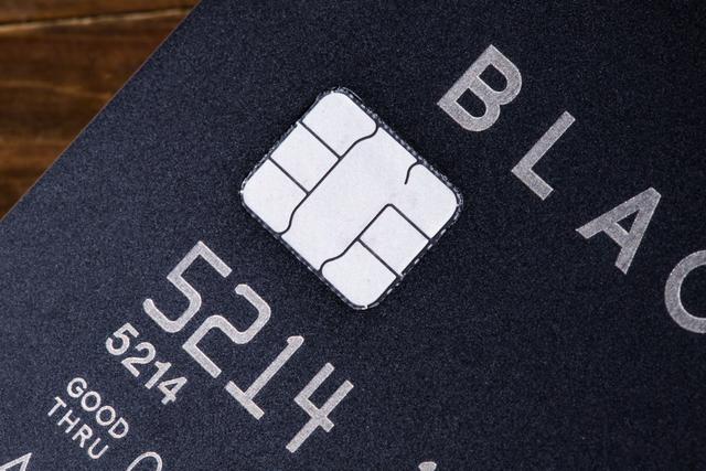 20181204gizmodo_luxurycard_IMG_4172